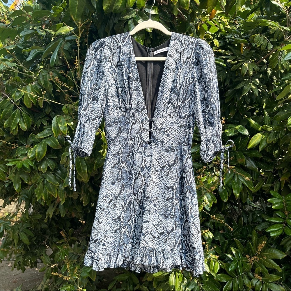 Reformation blue python‎ snake animal print short sleeve mini dress